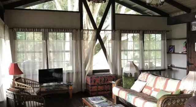 Hale Maluhia Country Inn, Забронировать Отель Отели Каилуа-Кона с завтраком, Завтраки