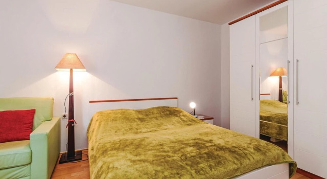 Amazing Apartment in Turanj With 2 Bedrooms and Wifi