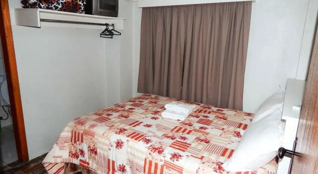 Gramado Suites Residence possui 5 quartos e 5 banheiros, Забронировать Отель Недорогие отели Грамаду, рядом с Gramado Porch, недорого