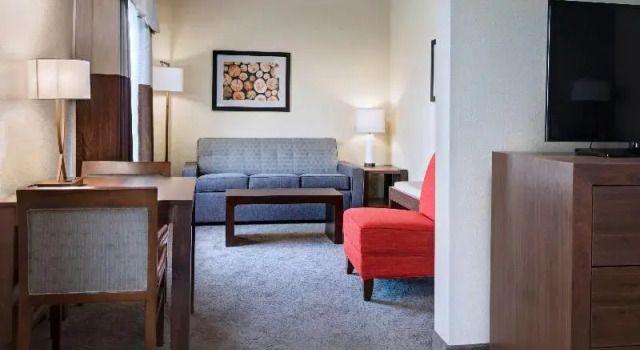 Люкс Holiday Inn Express & Suites Austin NW - Four Points by IHG