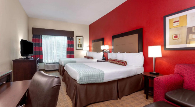 Четырёхместный номер Standard Wingate by Wyndham Macon I-75