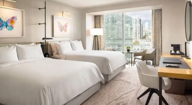 Четырёхместный номер Standard JW Marriott Parq Vancouver
