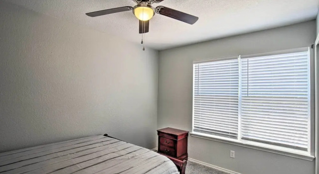 Spacious San Antonio Home ~ 9 Miles to Usta!, Foglalás Szálloda San Antonio Bexar County