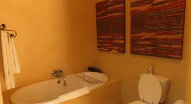 Номер Deluxe Sunset Lodge & Safaris