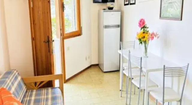 Апартаменты Charming Apartment With Private Garden