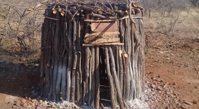 Omapaha Traditional Hut, Book Hotel Hoteller i Damaraland med pool, Swimmingpool