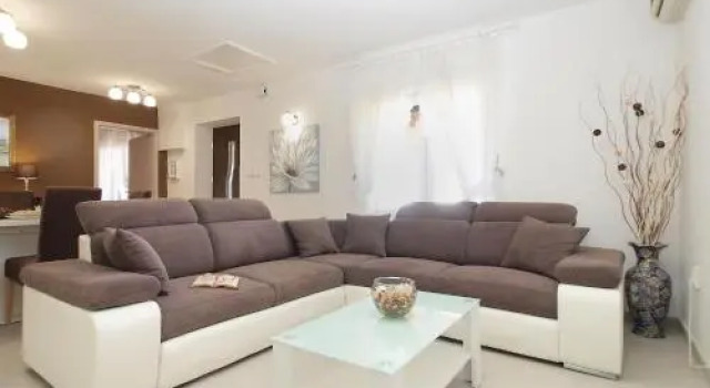 Holiday Home Villa Angelina 1233, Đặt Biệt thự Khách sạn ở Hreljici có hồ bơi, Hồ bơi