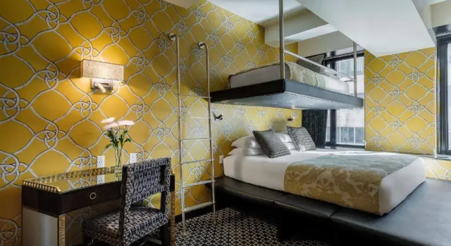 Трёхместный номер 45 Times Square Hotel