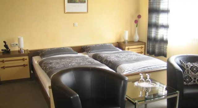 Hotel Restaurant Caprice, Забронировать Отель Беферунген 