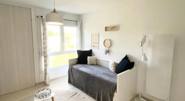 Studio Recent Proche de la Mer