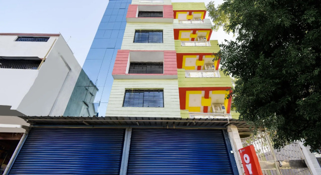 OYO Flagship 63032 Mariyam Service Apartments