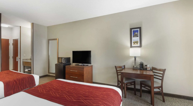 Четырёхместный номер Standard Comfort Inn & Suites Rapid City South - Mt Rushmore Gateway