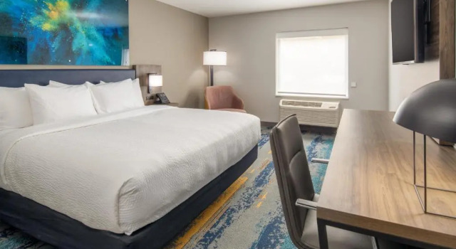 Номер Standard La Quinta Inn & Suites by Wyndham Spokane Downtown