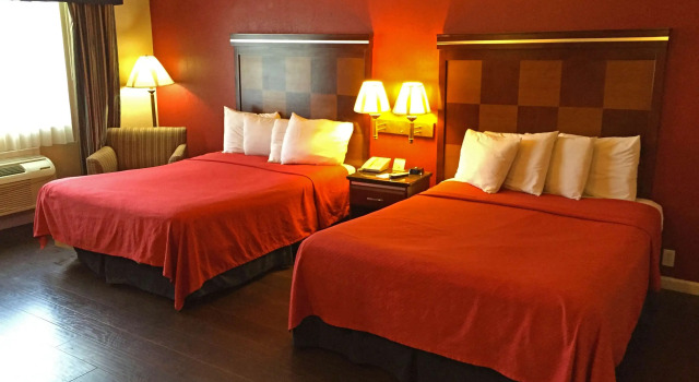 Четырёхместный номер Standard Inn at Bayshore