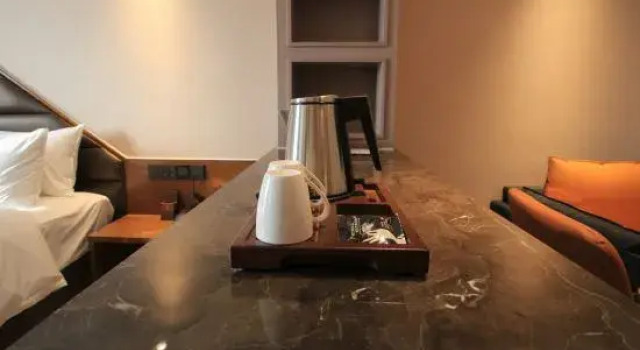 sinweier hotel, Rezerwuj Hotel Hotele 3-gwiazdkowe w Mianyang, 3*