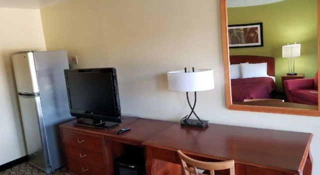 Двухместный номер Standard Economy Inn & Suites
