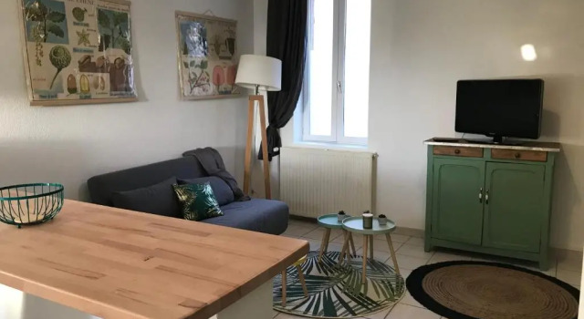 studio avec place de parking, Boek Appartement Yzeure Allier