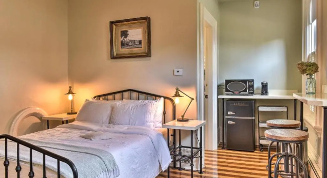 Номер Standard The Burrell House