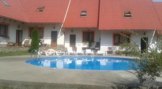 Zatyshok, Rezerwuj Hotel Chust Transcarpathia