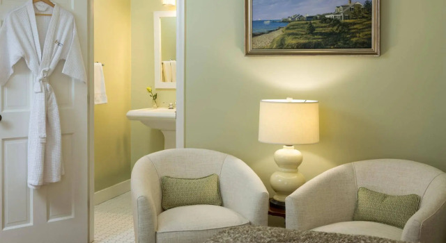 Brass Lantern Inn, Book Bed and Breakfast Nantucket Cape Cod