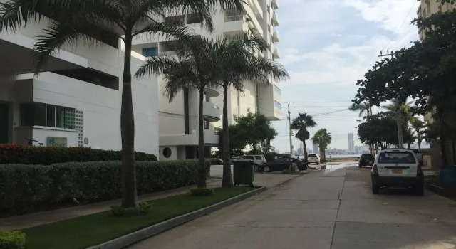 Luxury Ocean View Apartment