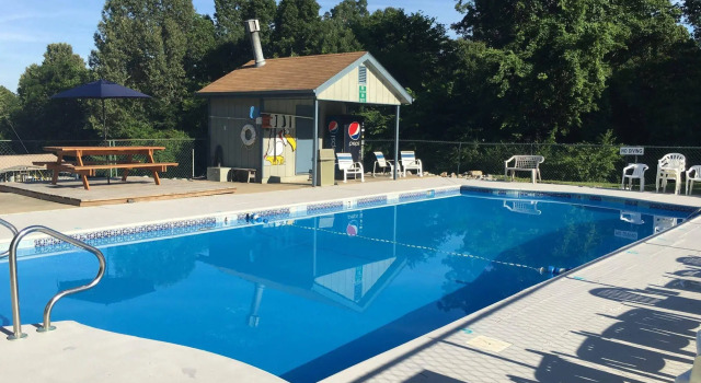 Buzzard Rock Resort, Book Ferieresort Hoteller i Kuttawa med pool, Swimmingpool