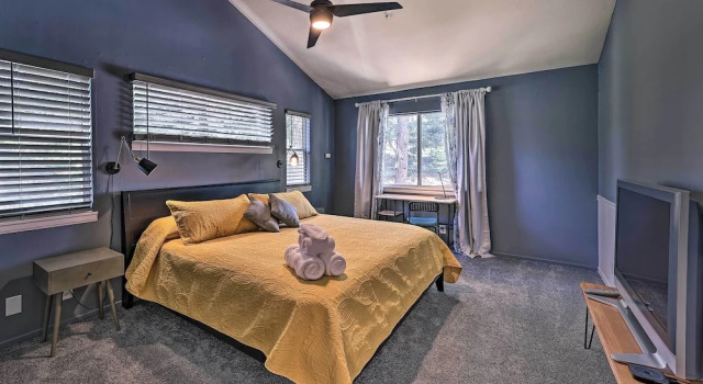 Calming Twin Peaks Family Retreat w/ Views!