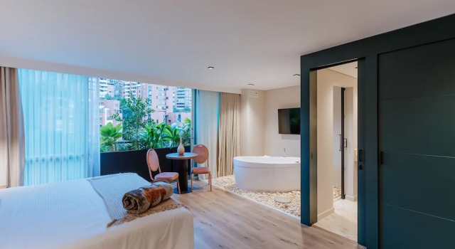 1616 Hotel