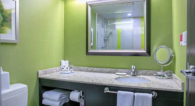 Люкс Crowne Plaza Kitchener-Waterloo by IHG
