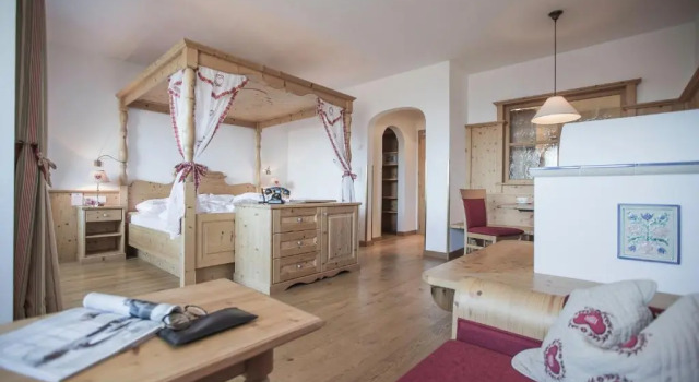 Двухместный номер Standard Kronplatz-Resort Berghotel Zirm