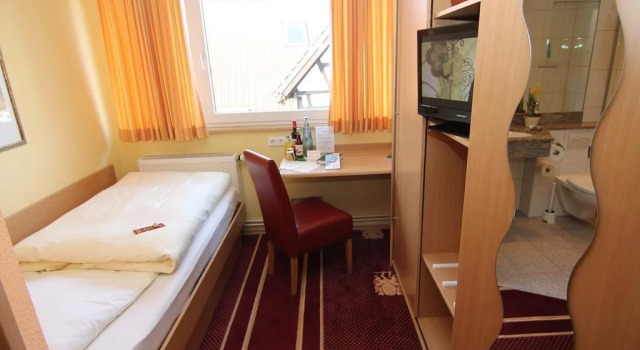 Schwiizeralp Hotel & Restaurant, Забронировать Отель Штемведе Weser Uplands