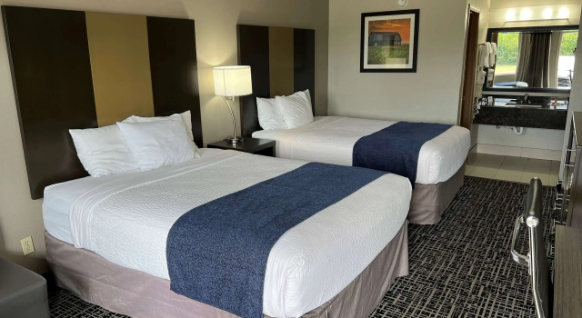 Days Inn by Wyndham Grove