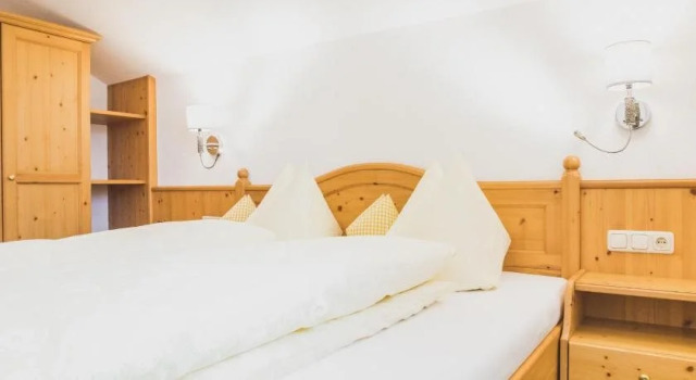 Haus Sunnbichl, Prenota Hotel Hotel a Tirolo con parcheggio, Parcheggio