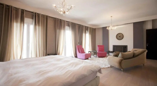 Villa Elena, Rezervovat Vila Hotely v Perea s parkováním, Parkování
