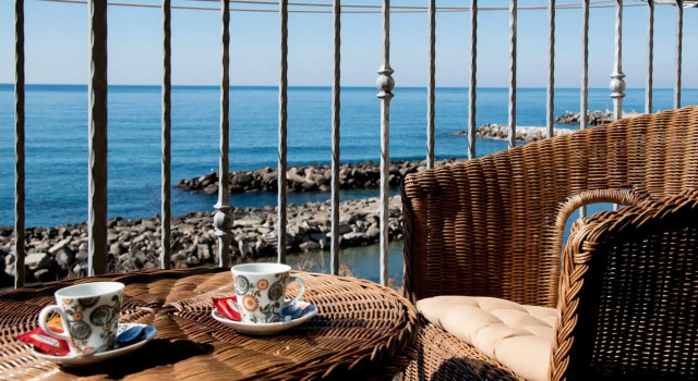 Titina, Prenota Hotel Pisciotta 