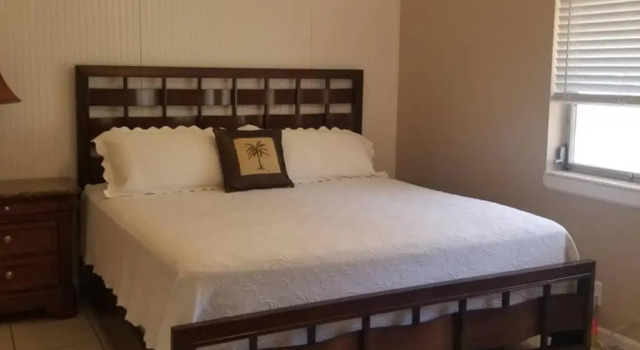3220 NE 15th st. Unit 2, Rezerwuj Hotel Hotele w Broward County z parkingiem, Parking