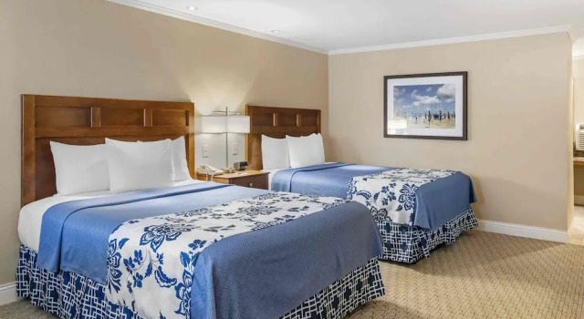 Juniper Hill Inn, Varaa Hotelli Hotellit New England uima-altaalla, Uima-allas