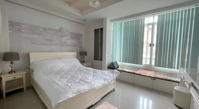 Номер Superior KS Suites