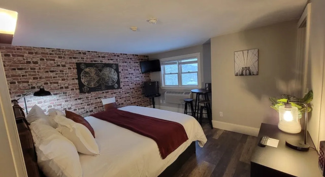 Двухместный номер Standard с видом на горы Gunstock Inn & Suites