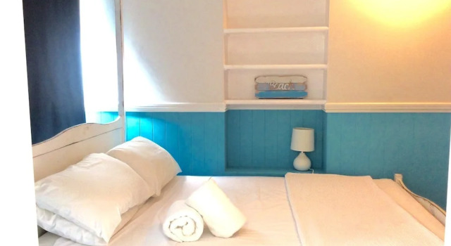 Shiralee Cottage On Cairns, Забронировать Дом для отпуска Коттеджи Кэрнс, рядом с Cairns Family Court, Коттедж