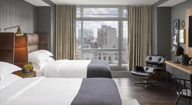 Четырёхместный номер Premium Hotel AKA Boston Common