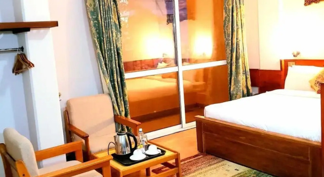 Royal Village Hotel, Buchen Sie Hotel Hotels in Daressalam mit Parkplatz, Parkplätze
