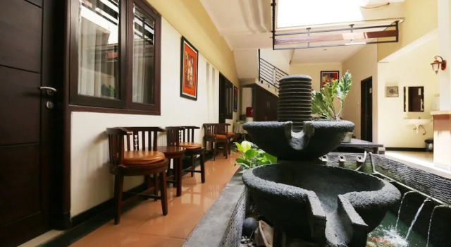 Airy Syariah Klojen Bandung 20 Malang, Boek Hotel Hotels in Malang met parkeren, in de buurt van Pulosari Food Court, Parkeren