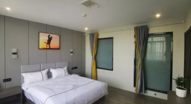 Люкс Deluxe Gloria City Hotel
