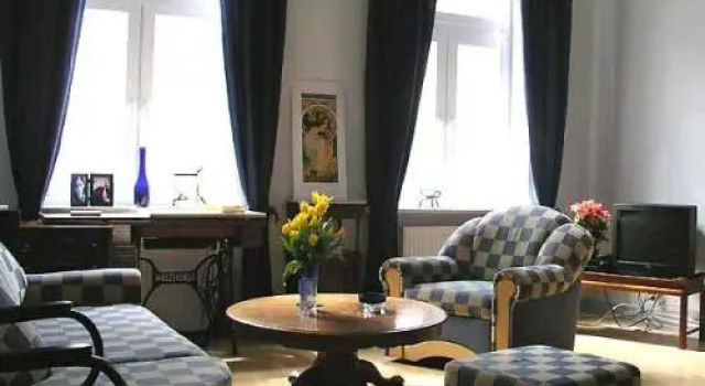 Кровать в общем номере Chopin Boutique