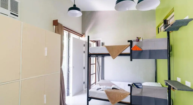 Кровать в общем номере (женский номер) Spin Designer Hostel - El Nido