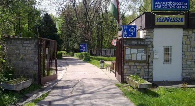 Liget Velence Kemping, Prenota Campeggio Campeggi e glamping a Fejer, Campeggio