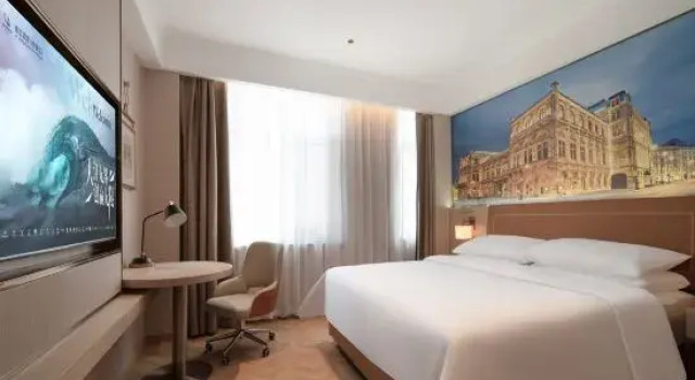 Vienna Hotel (Dezhou Tianzhu New Area), Rezerwuj Hotel Hotele w Dezhou z parkingiem, Parking