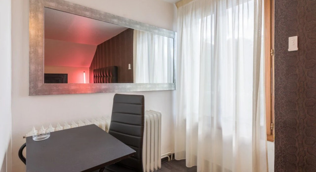 Alp'Hôtel Voreppe, Забронировать Отель Вореп Grenoble Area