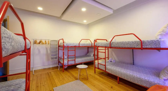 Шестиместный номер Standard Terrace Lisbon Hostel